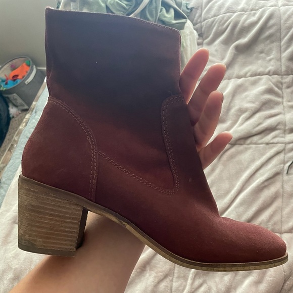 Crevo Booties - Picture 2 of 3